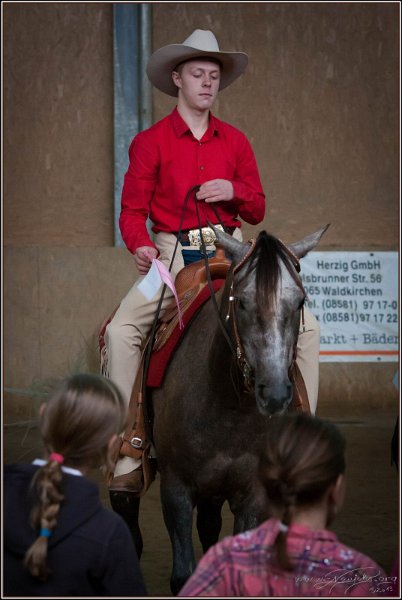 mp-stables 20130921 073